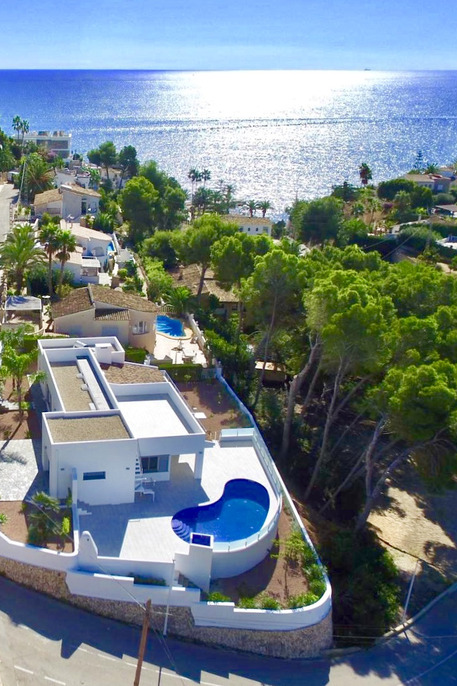 Chica Del Mar - De Villa