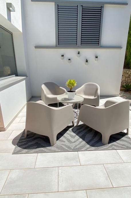 Chica Del Mar - Zithoekje buiten